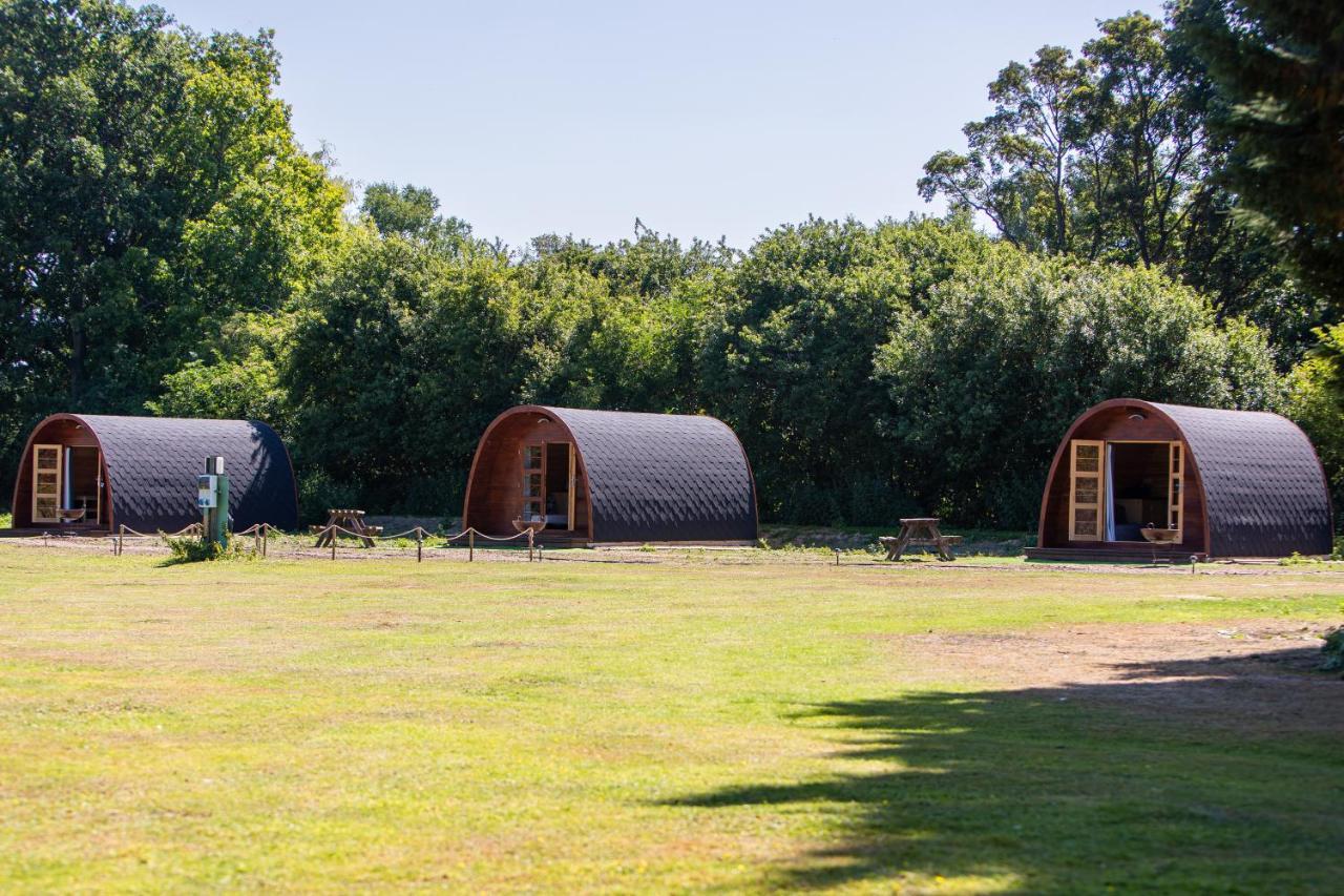 The Woolpack Glamping Hotel Maidstone Bagian luar foto